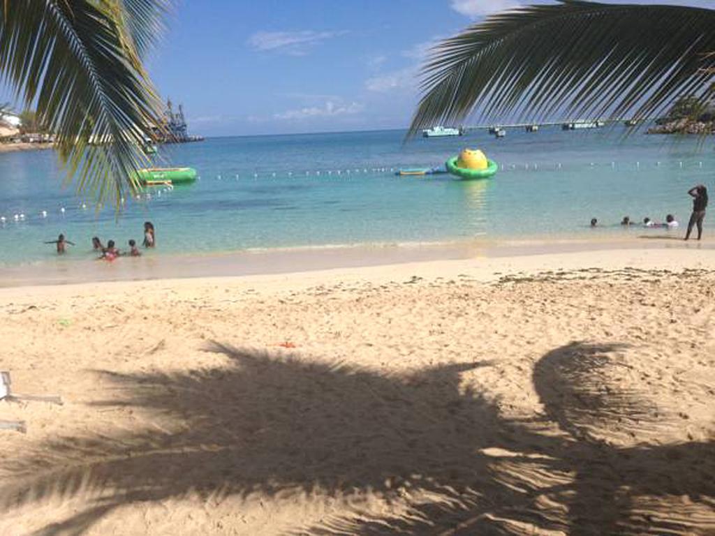 Turtle Beach Towers Apt 22 C - Ocho Rios Esterno foto